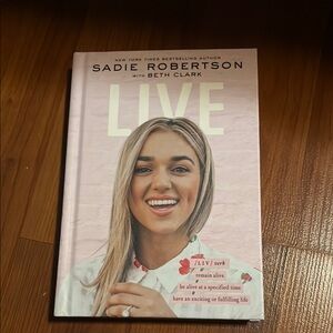 Live by Sadie Robertson Book